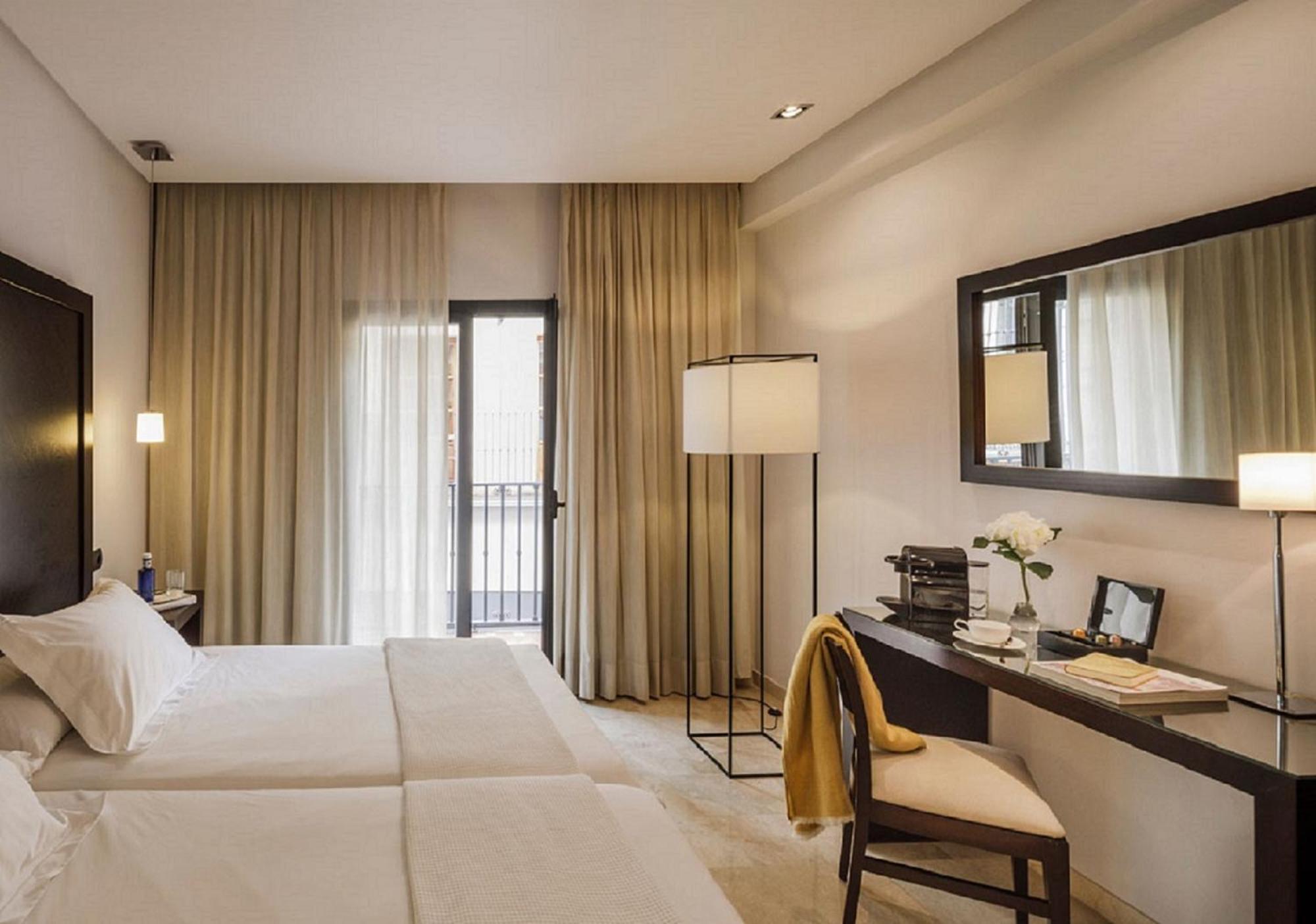 Hotel Fernando III Seville Room photo